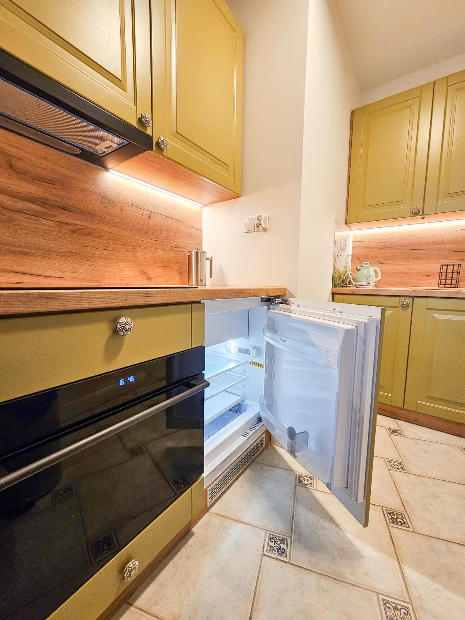 Butik Apartamenty Old Town Torun - Parking Exterior foto